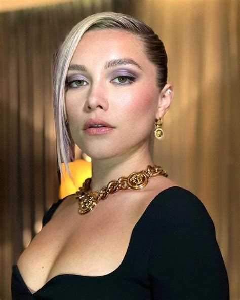 florence pugh versace